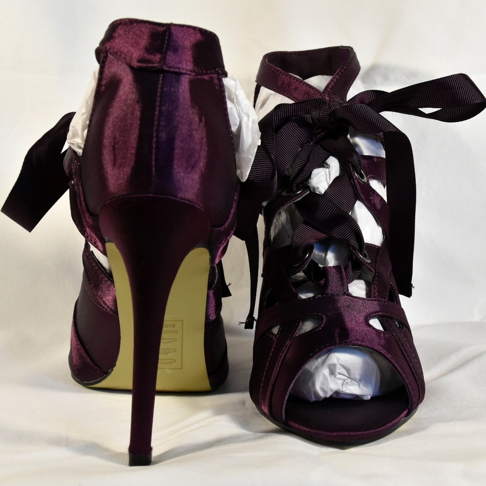 Madison Shoedazzle purple lace-up satin heels